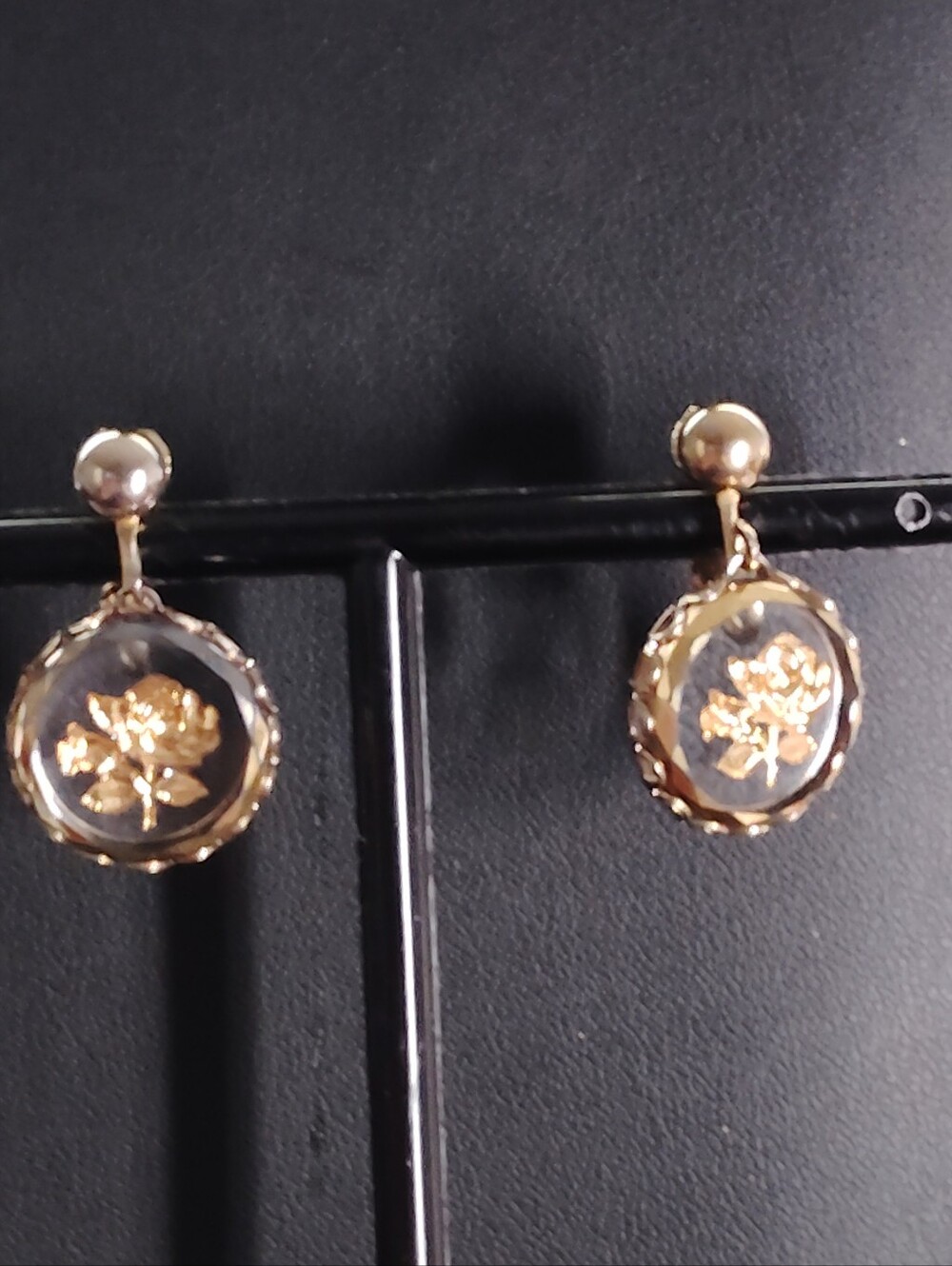 Signed JUDY LEE Intaglio Goldtone Clip Drop Dangle Earrings